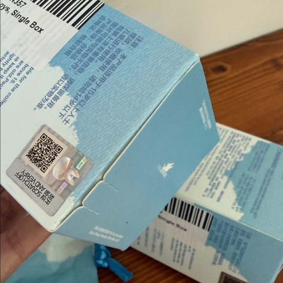 POP MART Labubu Pin for Love: “Q”, “&” (BUNDLE) - Picture 15 of 15